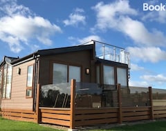 Casa/apartamento entero Hot Tub Hols In Bear Lodge With Roof Terrace (Woodhall Spa, Reino Unido)