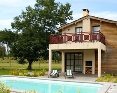 Cijela kuća/apartman Beautiful, Luxury Detached Villa On A Large Estate With Castle (Salles, Francuska)