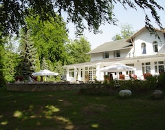 Hotel Weisses Schloss (Ostseebad Heringsdorf, Almanya)