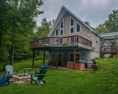 Entire House / Apartment Solitude Four-Bedroom Holiday Home (Swanton, USA)