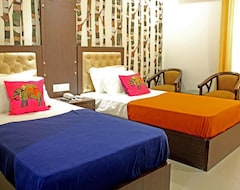 Khách sạn Adhunik Hotel Neemrana (Neemrana, Ấn Độ)