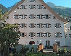 Pansiyon Casa Tödi (Trun, İsviçre)