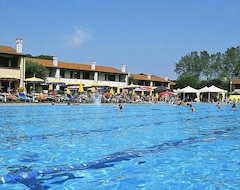 Khách sạn Tizé Village (Rosolina, Ý)
