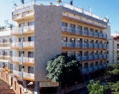 Khách sạn Mercè (Pineda de Mar, Tây Ban Nha)