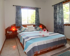 Otel Ocean Bay Guest House Praslin Seychelles (Grand' Anse, Seyşeller)