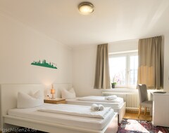 guenstigschlafen24.de - die günstige Alternative zum Hotel (Munich, Germany)