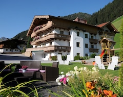 Hotel Landhaus Lexner (Hintertux, Austria)