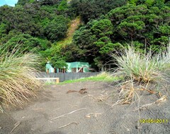 Hele huset/lejligheden A Beach House At Piha - Oceanfront romantic hideaway (Whites Beach, New Zealand)