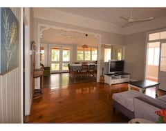 Casa/apartamento entero Childers Charmer With Aircon, Wifi & Modern Luxuries (Childers, Australia)