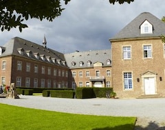 Otel Gästehaus Kloster Langwaden (Grevenbroich, Almanya)