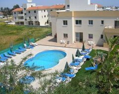 Apart Otel Marios Apartment (Perivolia, Kıbrıs)