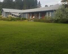 Entire House / Apartment The Long House (Cheviot, New Zealand)
