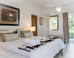 Hotelli Cape View Accommodation (Vredehoek, Etelä-Afrikka)