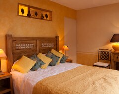 Bed & Breakfast Les Jardins de l'Hacienda (Tarare, Francuska)