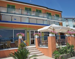 Khách sạn Giacomazzo (Caorle, Ý)