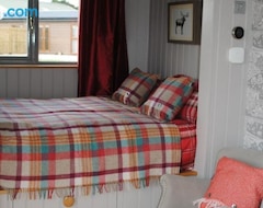 Hotel The Little John Petite Cosy log Cabin Romantic Stay Sleeps 2 Near Sherwood Forest at Fairview Farm Nottingham set in 88 acres (Mansfield, United Kingdom)
