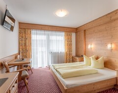 Hotelli Ferienhaus Sonnzeit (Soelden, Itävalta)