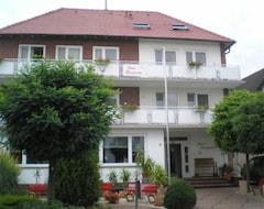 Khách sạn Haus Margareta (Erwitte, Đức)