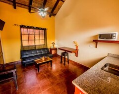Hotel Fullmoon (Granada, Nicaragua)