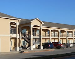 Khách sạn Crossroads Inn & Suites (Victoria, Hoa Kỳ)