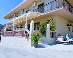 Khách sạn Hotel Michaela (Poros, Hy Lạp)