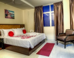 Khách sạn Leisure Cove Hotel And Apartments (Tanjung Bungah, Malaysia)