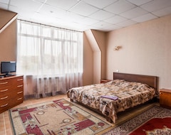 Hotel Zhar-Ptitsa (Omsk, Rusia)