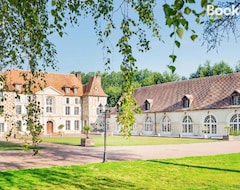 Toàn bộ căn nhà/căn hộ Chateau D&apos;hermival (Hermival-Les-Vaux, Pháp)
