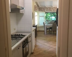Cijela kuća/apartman Independent Two-Room Apartment With Private Outdoor Area 50 M From The Sea. Prices On Offer (Castiglione della Pescaia, Italija)