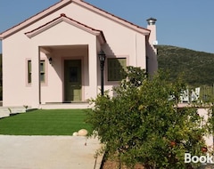 Toàn bộ căn nhà/căn hộ Villa Iremia (Platrithias, Hy Lạp)