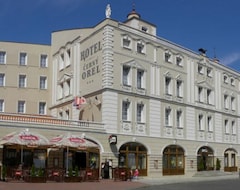 Khách sạn Černý Orel (Louny, Cộng hòa Séc)