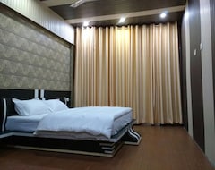 Hotel The Sleeping Beauty (Jyotirmath, India)