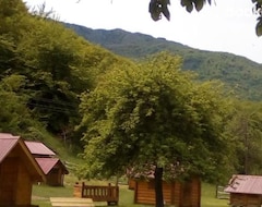 Koko talo/asunto Kamp Scepanovic (Mojkovac, Montenegro)