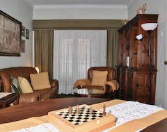 Huoneistohotelli Mary Apartments (Almada, Portugali)
