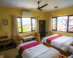 Hotel Middle Path & Spa (Pokhara, Nepal)