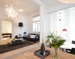 Entire House / Apartment Puro - Designer-wohnung (Munich, Germany)