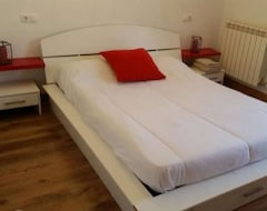 Bed & Breakfast Apartamentos Low Cost (Babilafuente, Tây Ban Nha)