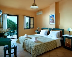 Hotel Ledra (Marathokampos, Greece)
