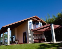 Entire House / Apartment Casa Bartzis (Cartago, Costa Rica)