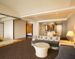 Hotel Mikawawan Resort Linx (Gamagori, Japan)