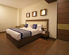 Khách sạn Oyo Rooms Near Lovely Professional University Phagwara (Jalandhar, Ấn Độ)