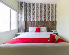 Hotel Reddoorz Plus @ Hertasning Area (Makassar, Indonesia)
