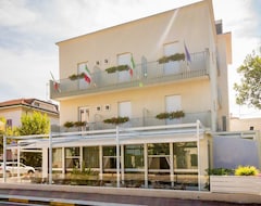 Khách sạn Miami (Rimini, Ý)