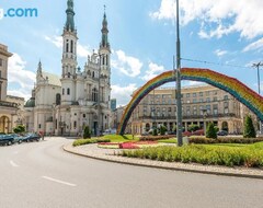 Hele huset/lejligheden Roommate Apartments Wyzwolenia (Warszawa, Polen)