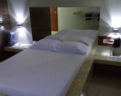 Hotel Lagos Suites (Guapé, Brazil)