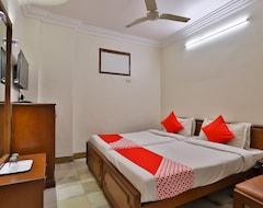 Khách sạn OYO 28667 Hotel Moti Mahal (Ahmedabad, Ấn Độ)