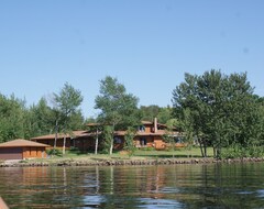 Entire House / Apartment Luxurious Private Getaway Lake Home (Tower, USA)