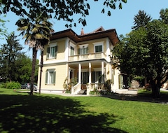 Khách sạn Villa D'Azeglio (Albiano d'Ivrea, Ý)