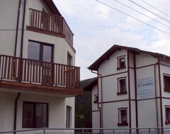 Khách sạn Mama Emilia (Samokov, Bun-ga-ri)