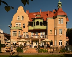 Khách sạn Hotel Amalia (Kudowa-Zdrój, Ba Lan)